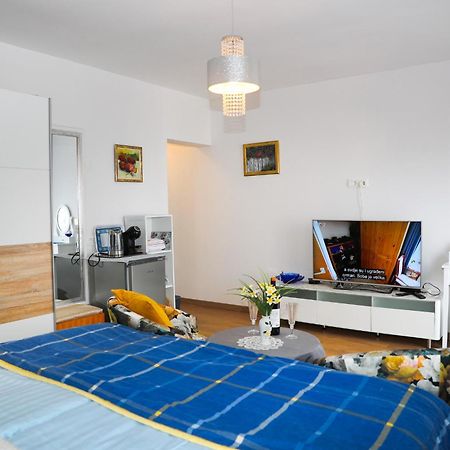 Villa Cok Ровінь Екстер'єр фото