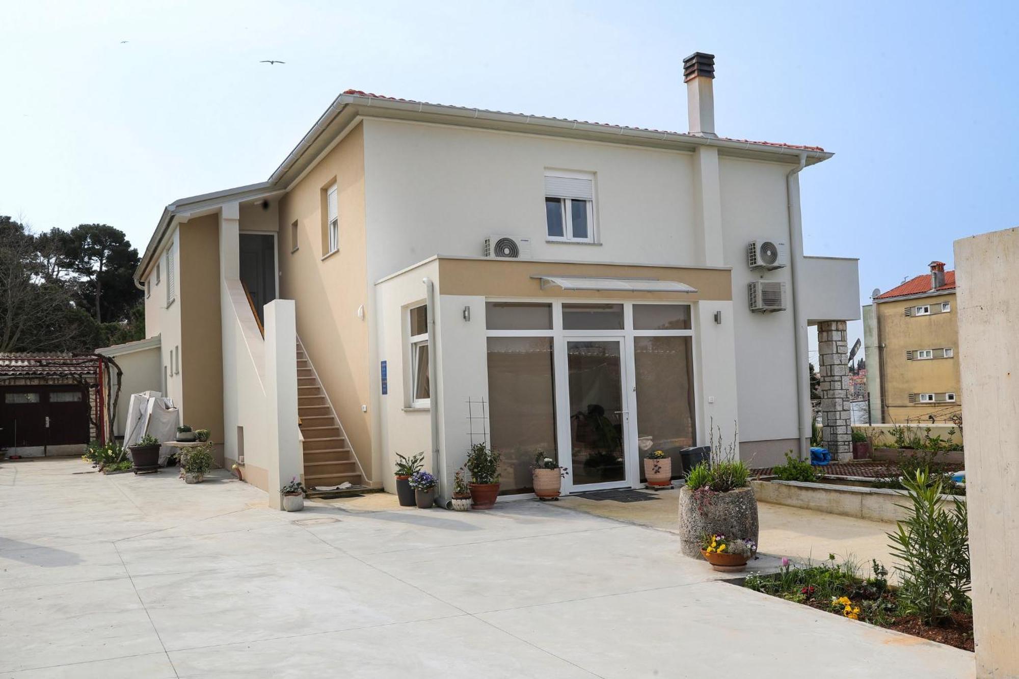 Villa Cok Ровінь Екстер'єр фото